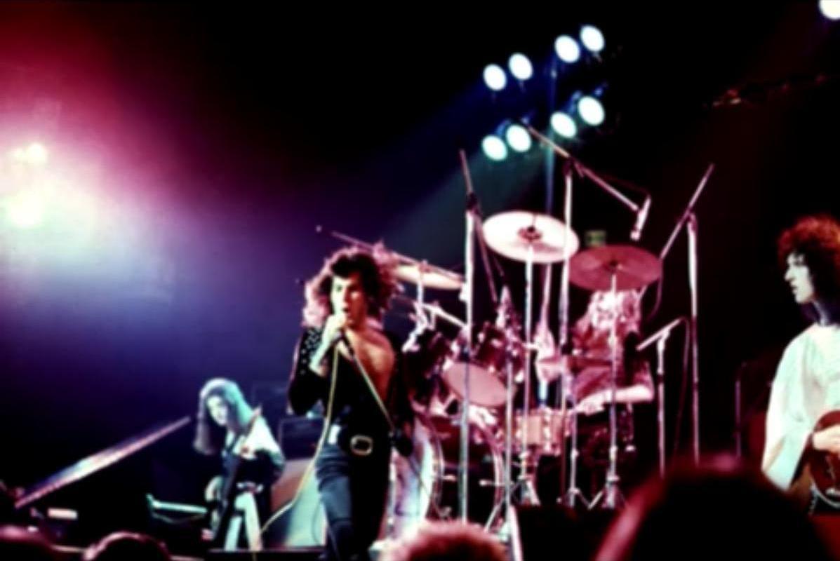 Queen First Singer These pictures were first seen on YouTube . Needless to say, these are ...
